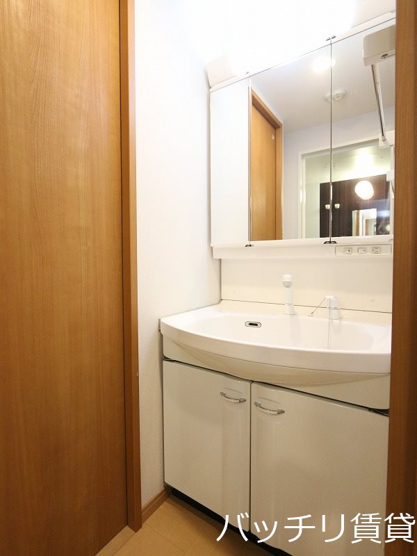洗面設備　室内写真等は別号数の為、現状優先となります。