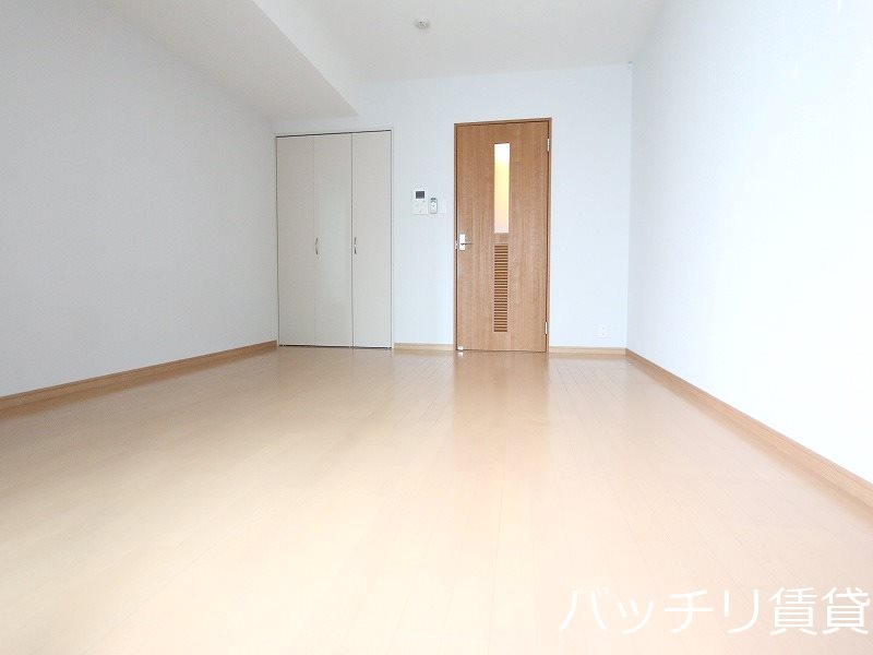 居室・リビング　室内写真等は別号数の為、現状優先となります。