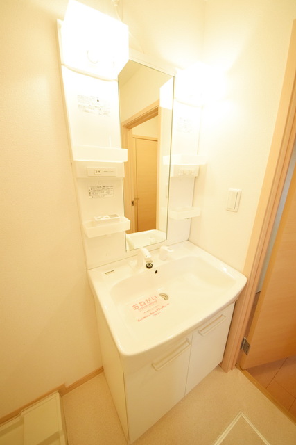 洗面設備　☆あれ、寝ぐせが付いてたっ☆