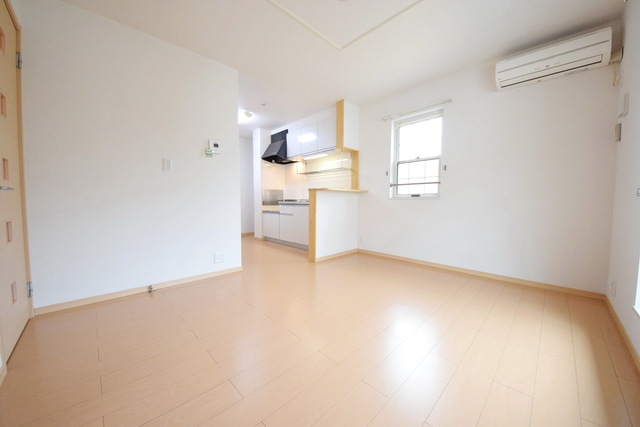 居室・リビング　☆窓もあって明るいリビングです☆