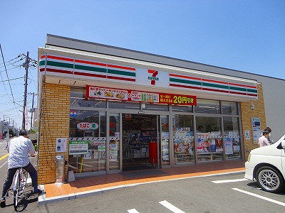 コンビニ　セブンイレブン（コンビニ）まで286m