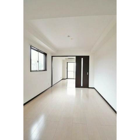 居室・リビング　センチュリーヒルズの洋室