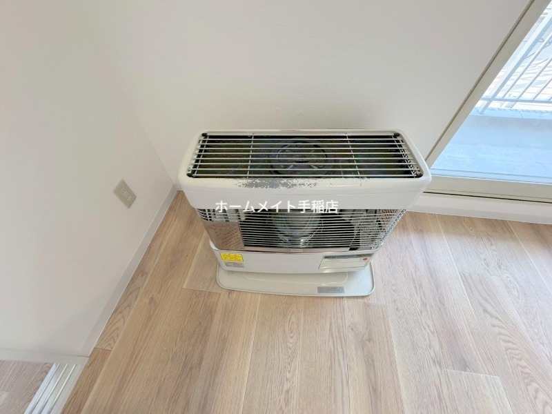 その他設備　灯油ストーブ付きです！