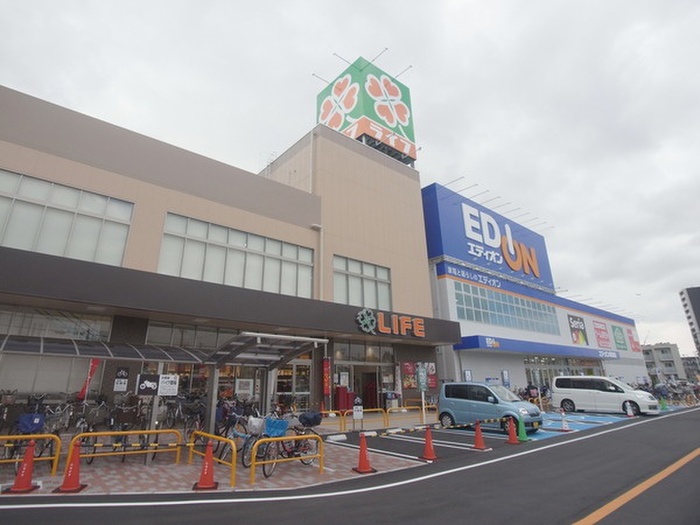 スーパー　ライフ（スーパー）まで660m