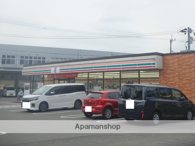 コンビニ　セブンイレブン（コンビニ）まで512m