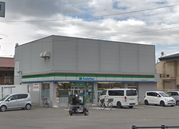コンビニ　ファミリーマート（コンビニ）まで600m