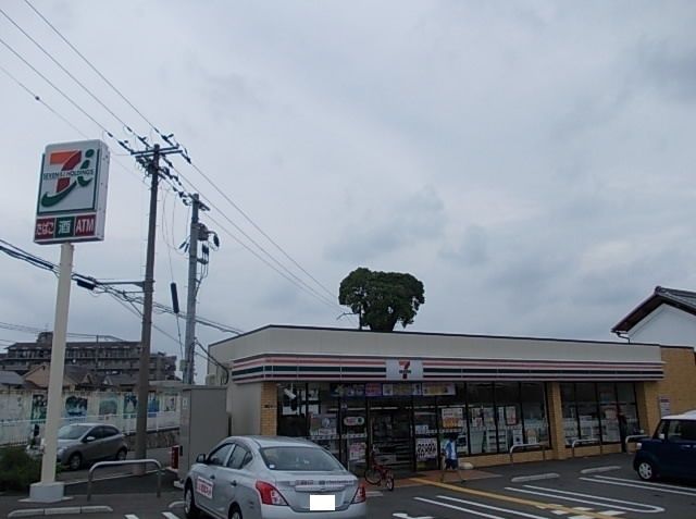 コンビニ　セブンイレブン大東深野２丁目（コンビニ）まで276m