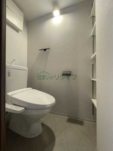 トイレ　クレヴィアリグゼ西巣鴨
