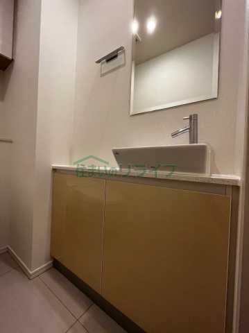 洗面設備　別部屋参考写真です