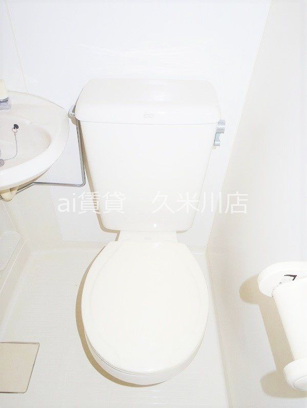 トイレ　※同仕様写真