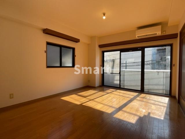 居室・リビング　日当たり良好な南向きリビングです