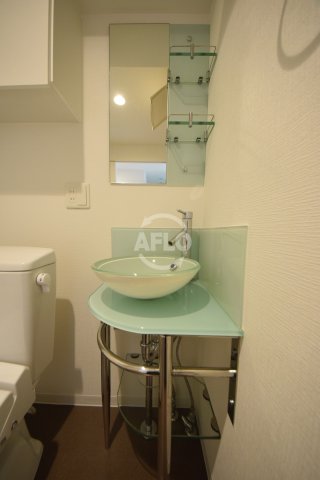 洗面設備　セレニテ上町台　独立洗面台