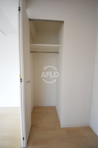 収納　セレニテ上町台　クローゼット