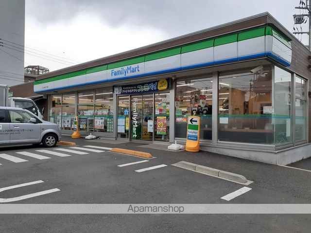 コンビニ　ファミリーマート（コンビニ）まで164m