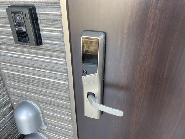 エントランス　電子キー
