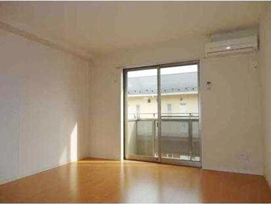 居室・リビング　【南向きの明るいお部屋♪】