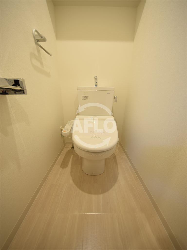 トイレ　スプランディッド難波II　水洗浄便座