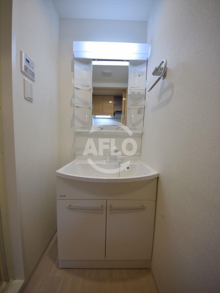 洗面設備　スプランディッド難波II　洗面脱衣所