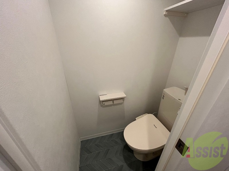 トイレ　シャワートイレになっているので快適です！