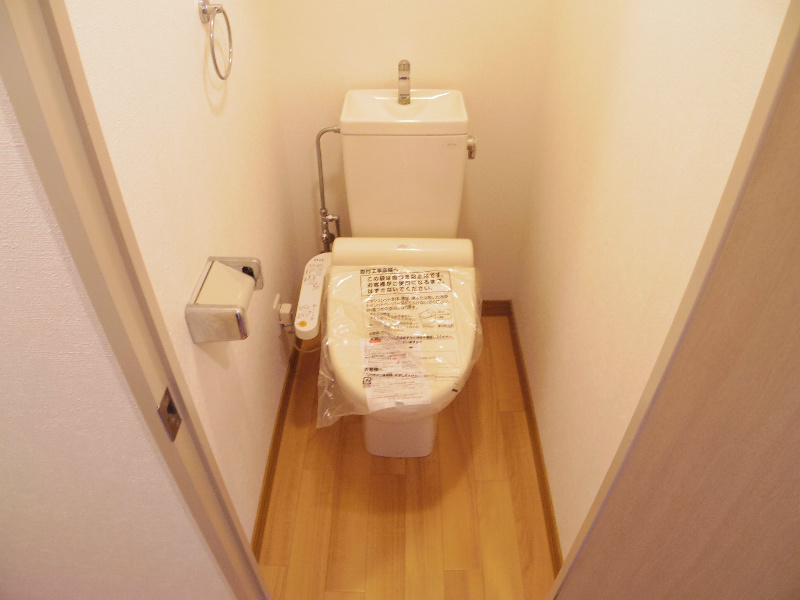 トイレ　ウォッシュレット付き多機能トイレ