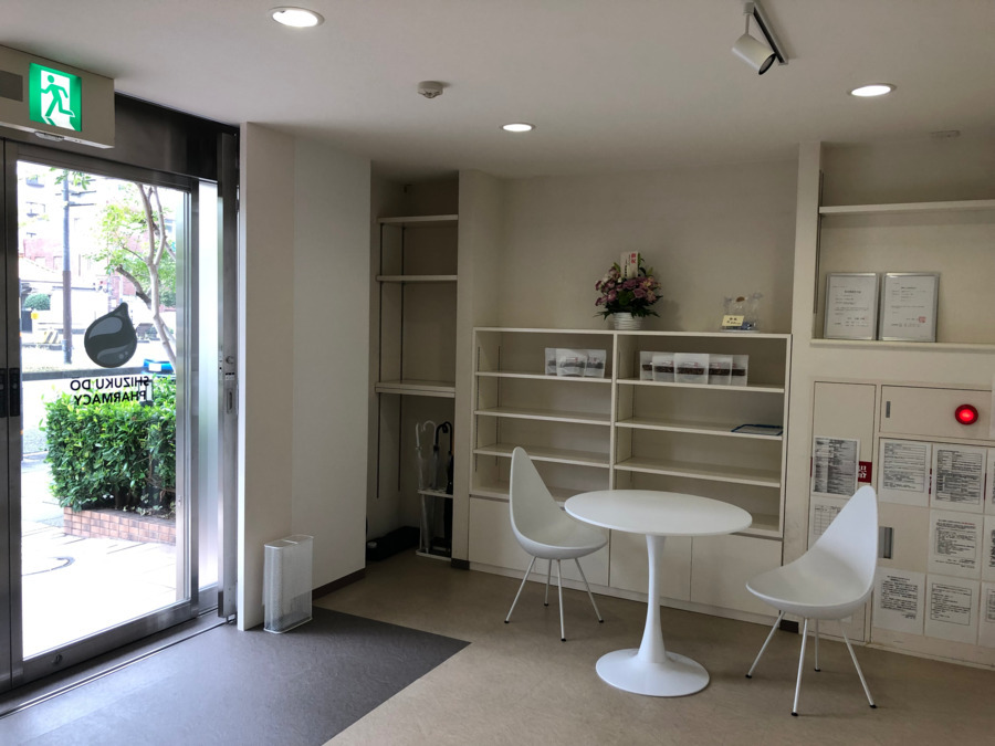 ドラックストア　しずく堂薬局堺東店（ドラッグストア）まで428m