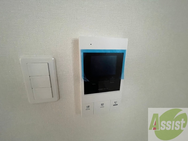 セキュリティ　ＴＶモニター付インターホンです。来客者の顔が見えるので安心！