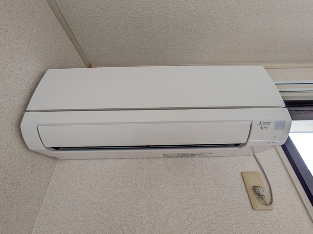 その他設備　南側洋室にエアコンあり