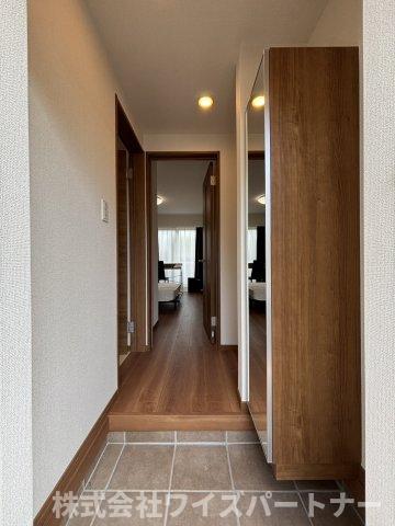 玄関　※別号室の為、現況優先