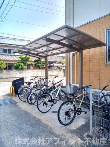 その他共有部分　屋根付き駐輪場