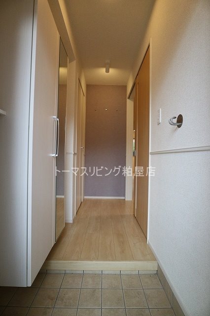 玄関　同型別物件の為、現況優先です。