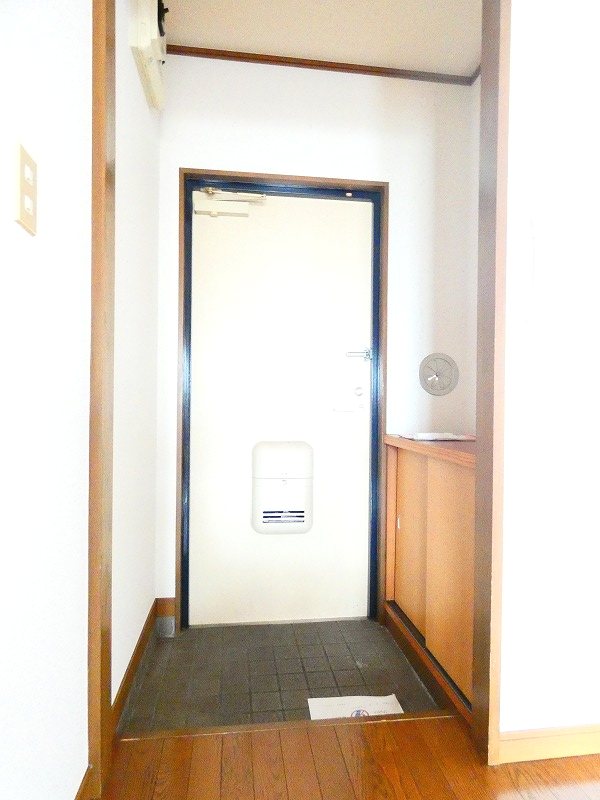 玄関　※参考写真