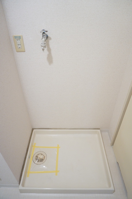 その他設備　室内洗濯機置場※同タイプ参考写真
