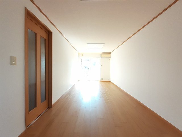 居室・リビング　ゆったりとした居間です