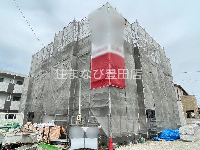 建物外観　建設中