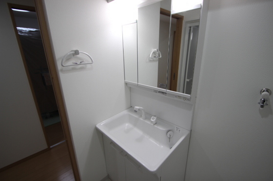 洗面設備　※別部屋の写真です