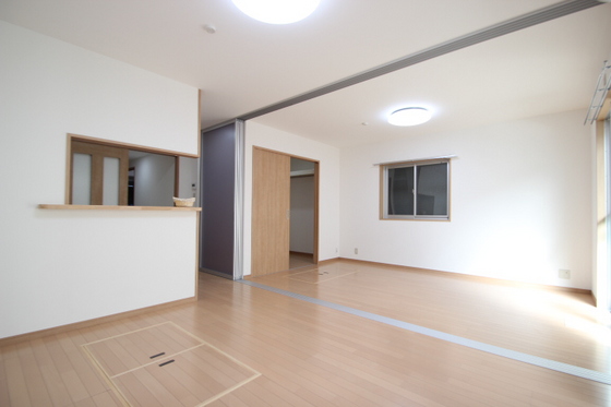 居室・リビング　※別部屋の写真です