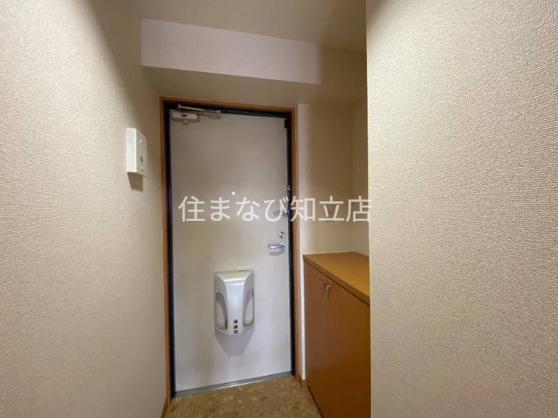 玄関　同型別部屋写真