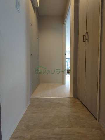 玄関　別部屋参考写真となります。