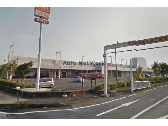 ショッピングセンター　イオンタウン輪之内ショッピングセンター（ショッピングセンター）まで566m