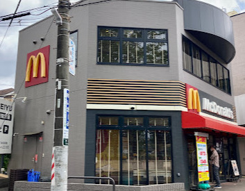 飲食店　マクドナルド 北綾瀬西友前店（飲食店）まで2451m