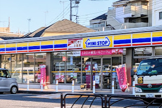 コンビニ　ミニストップ 堀切8丁目店（コンビニ）まで466m