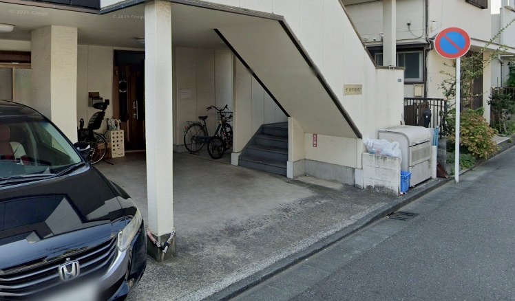 エントランス　帰りが楽しみになる重厚感あるエントランスです♪