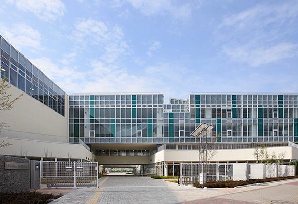 小学校　北区立王子小学校（小学校）まで634m
