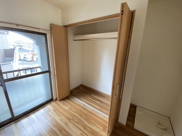 収納　洋室　クローゼット