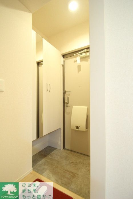 玄関　お部屋探しは株式会社　タウンハウジング　までお気軽にお問合…