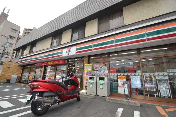 コンビニ　セブン－イレブン広島南蟹屋店（コンビニ）まで311m