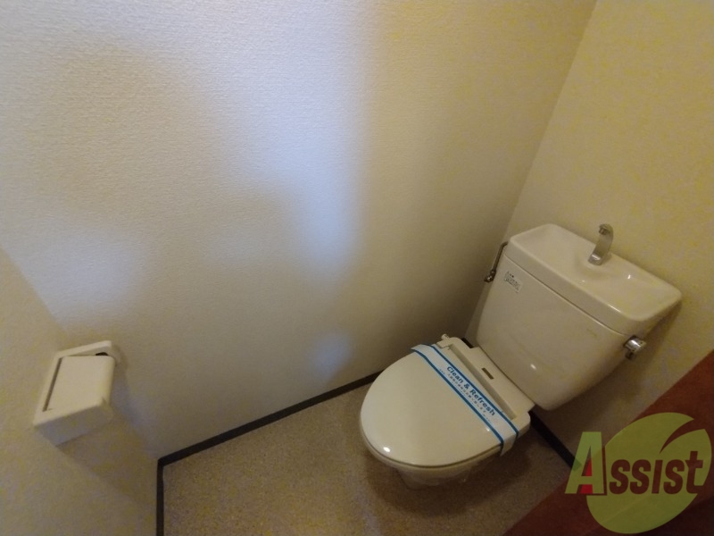 トイレ　こちらはトイレです。清潔感があり、安心して使用できます。