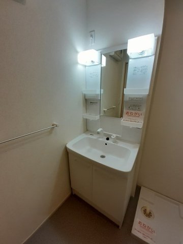 洗面設備　使いやすい洗面所です