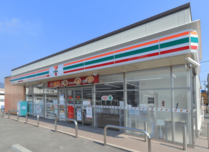コンビニ　セブンイレブン広島セントラルシティ店（コンビニ）まで87m