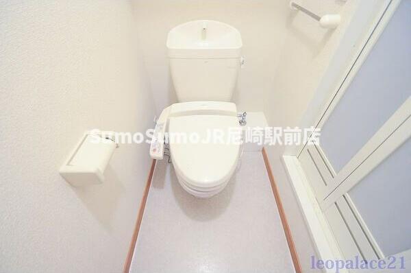 トイレ　清潔感のあるトイレです
